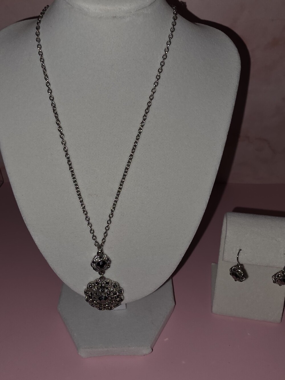 Liz Claiborne Silver Filigree Pendant Necklace with Matching Earrings